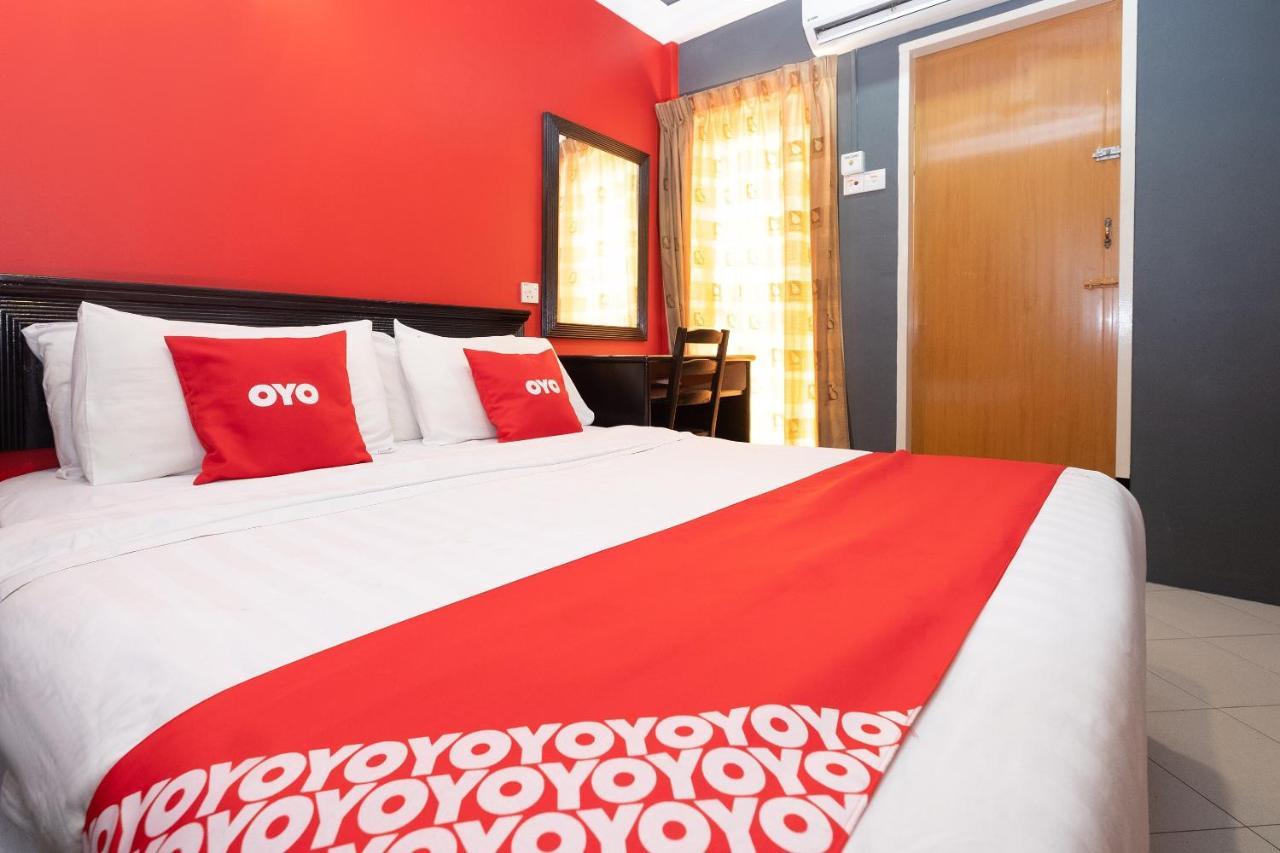 โอโย 90050 วี โฮเทล Hotel เตลุคอินทัน ภายนอก รูปภาพ