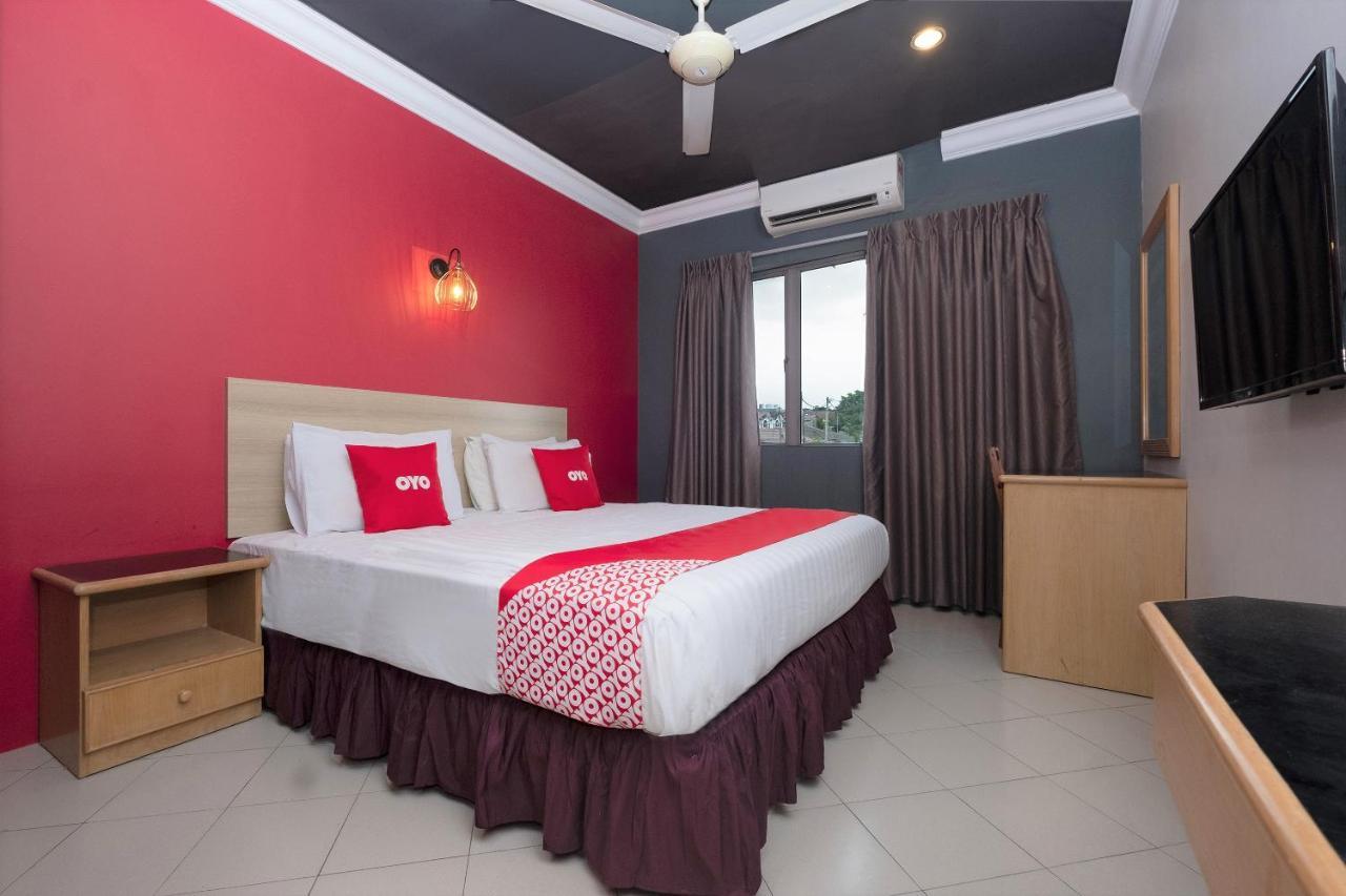 โอโย 90050 วี โฮเทล Hotel เตลุคอินทัน ภายนอก รูปภาพ