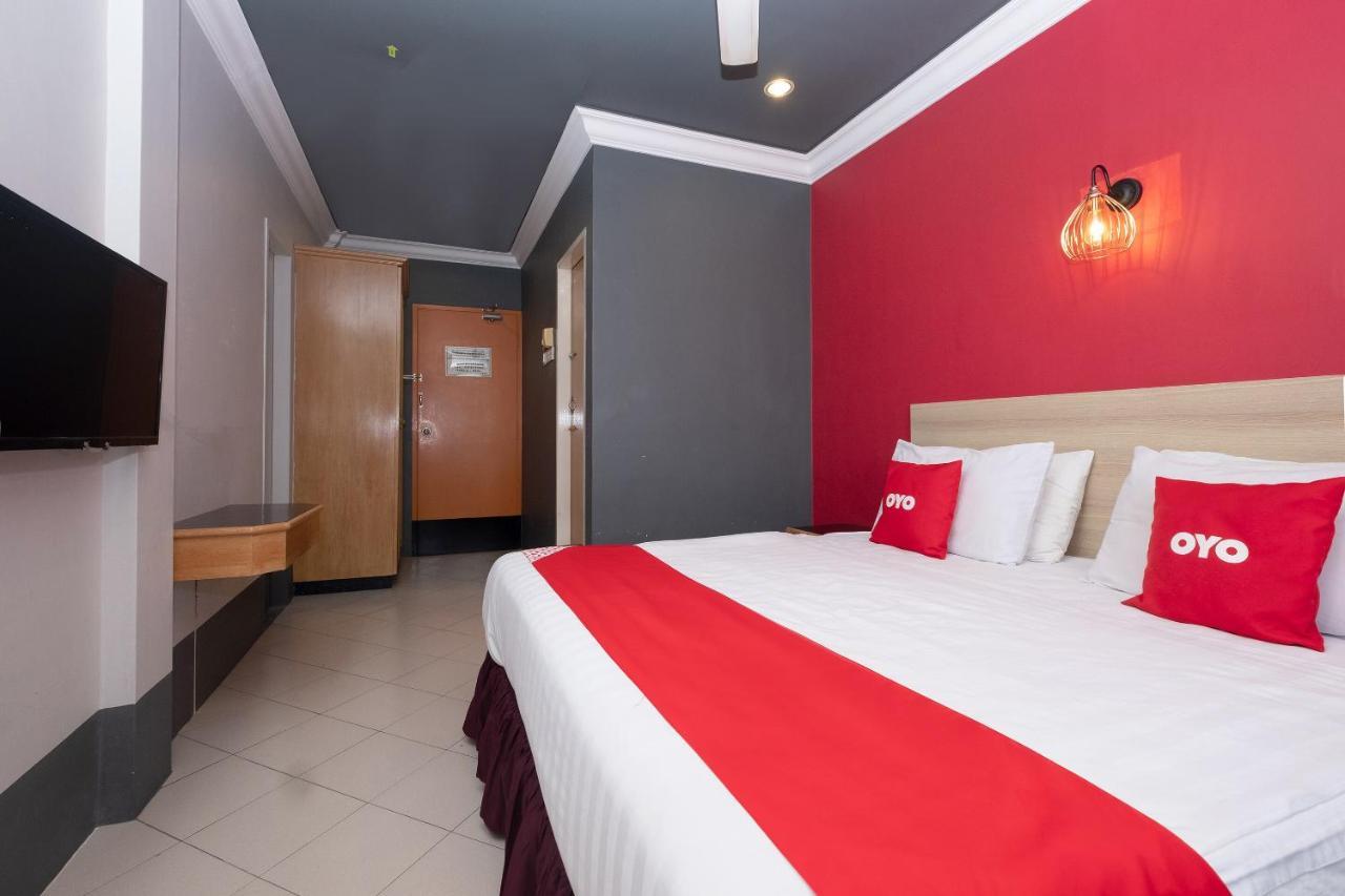 โอโย 90050 วี โฮเทล Hotel เตลุคอินทัน ภายนอก รูปภาพ