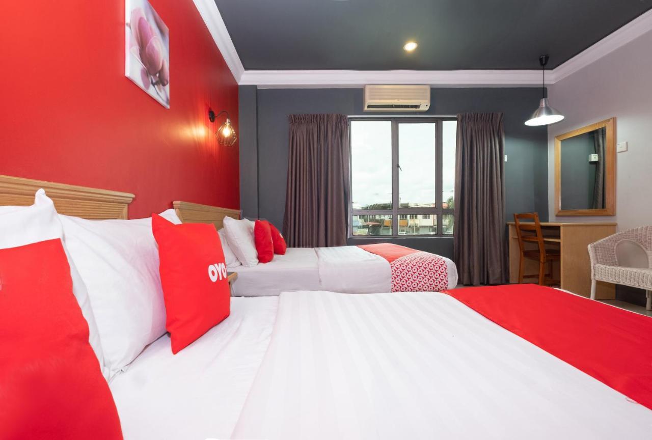 โอโย 90050 วี โฮเทล Hotel เตลุคอินทัน ภายนอก รูปภาพ