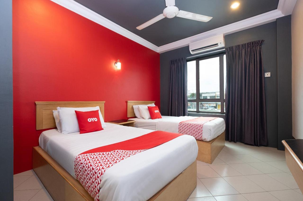 โอโย 90050 วี โฮเทล Hotel เตลุคอินทัน ภายนอก รูปภาพ