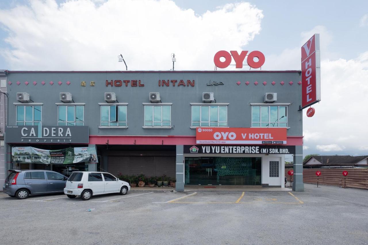 โอโย 90050 วี โฮเทล Hotel เตลุคอินทัน ภายนอก รูปภาพ