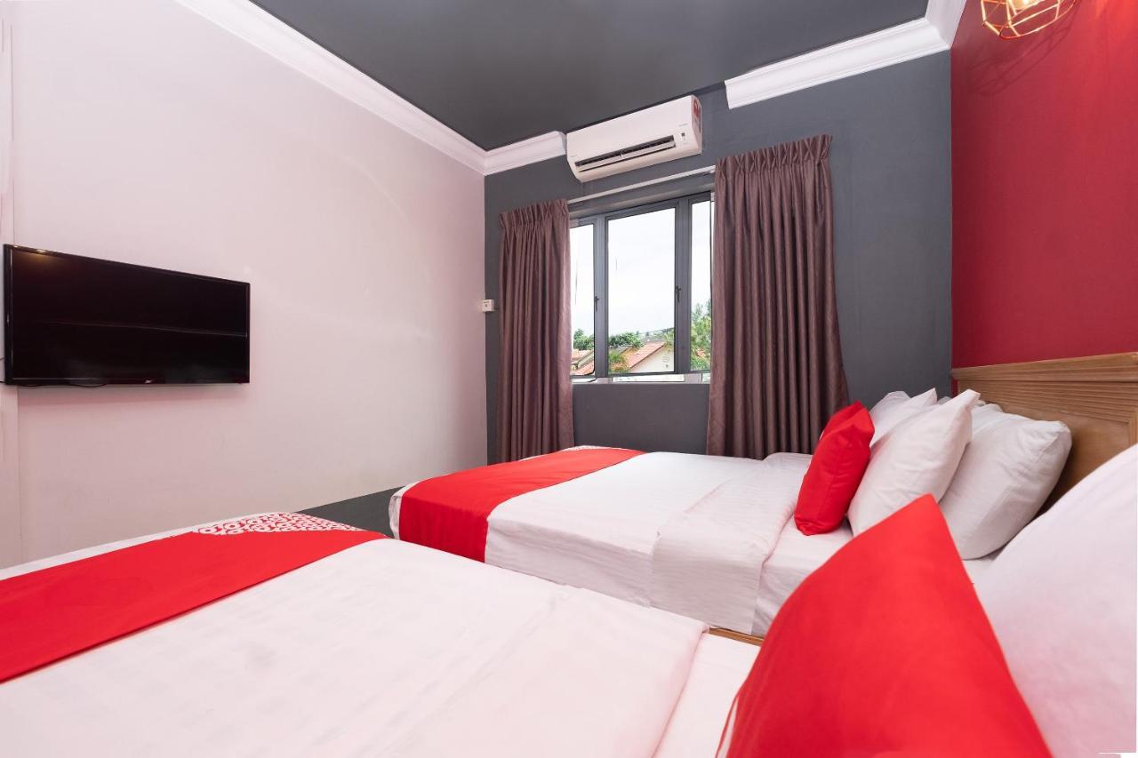 โอโย 90050 วี โฮเทล Hotel เตลุคอินทัน ภายนอก รูปภาพ