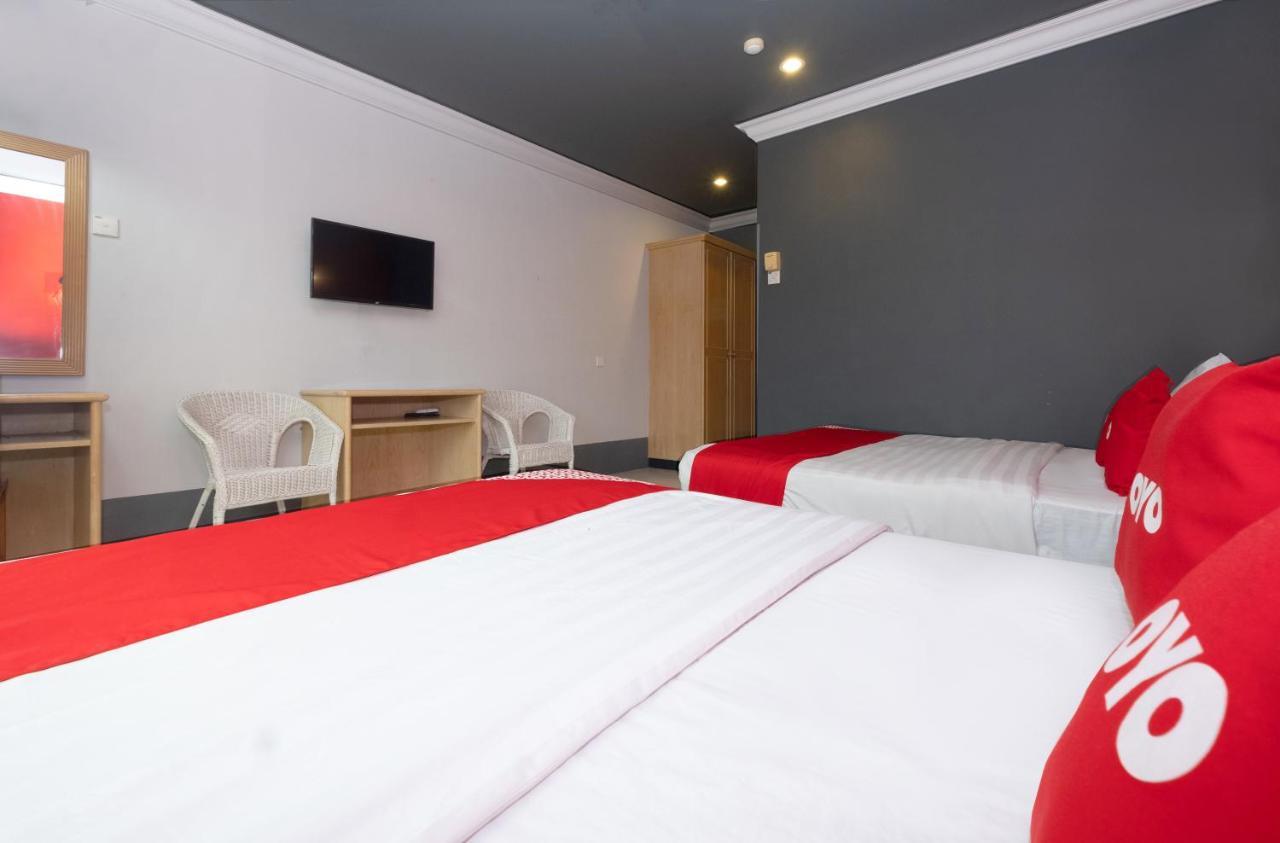 โอโย 90050 วี โฮเทล Hotel เตลุคอินทัน ภายนอก รูปภาพ