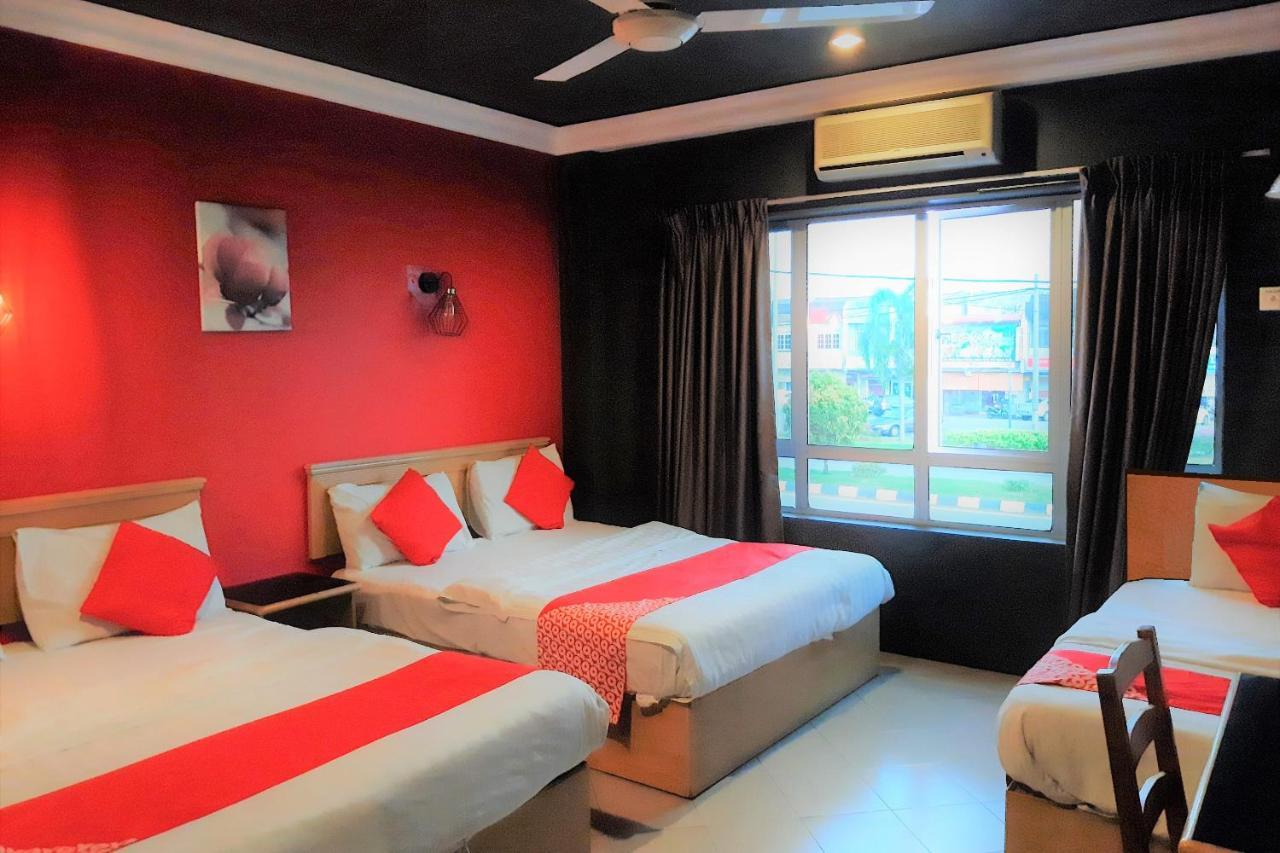 โอโย 90050 วี โฮเทล Hotel เตลุคอินทัน ภายนอก รูปภาพ