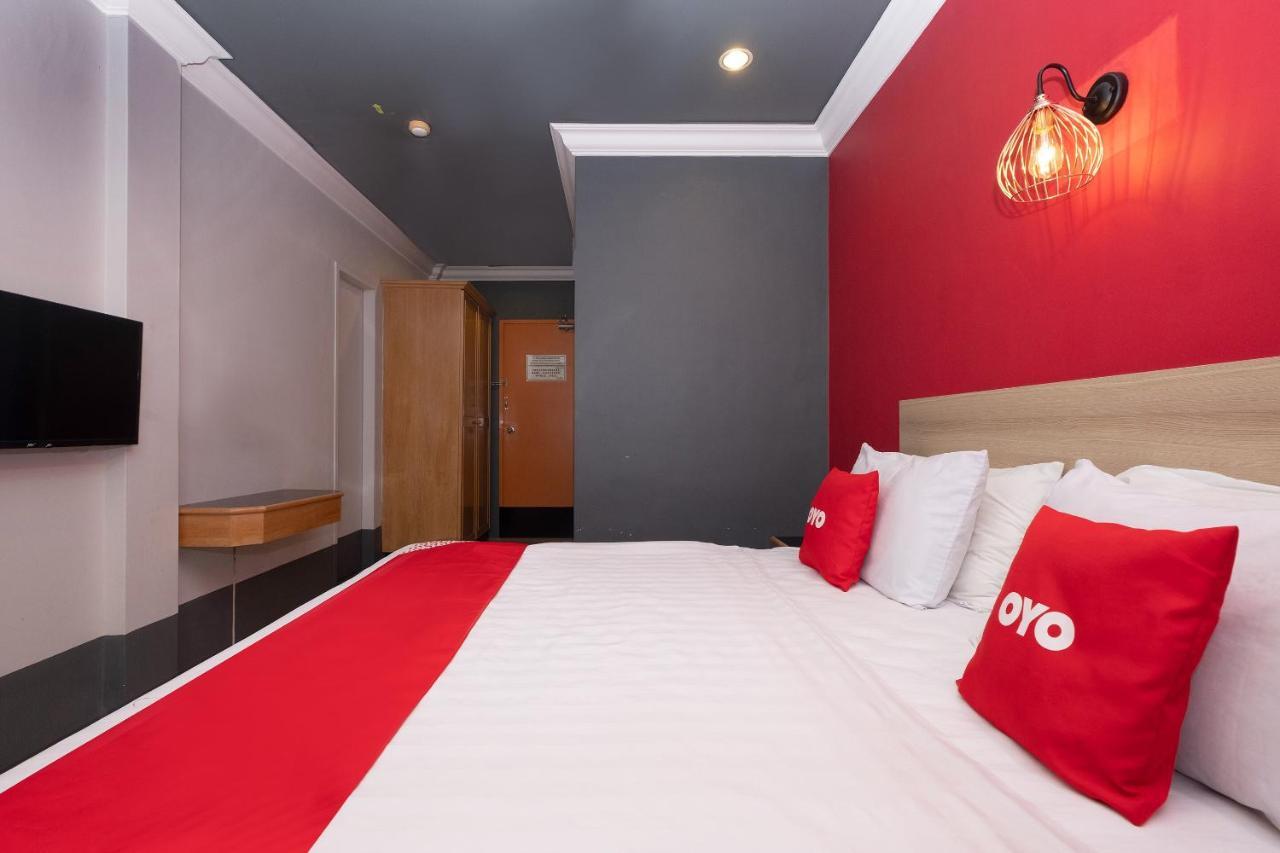 โอโย 90050 วี โฮเทล Hotel เตลุคอินทัน ภายนอก รูปภาพ