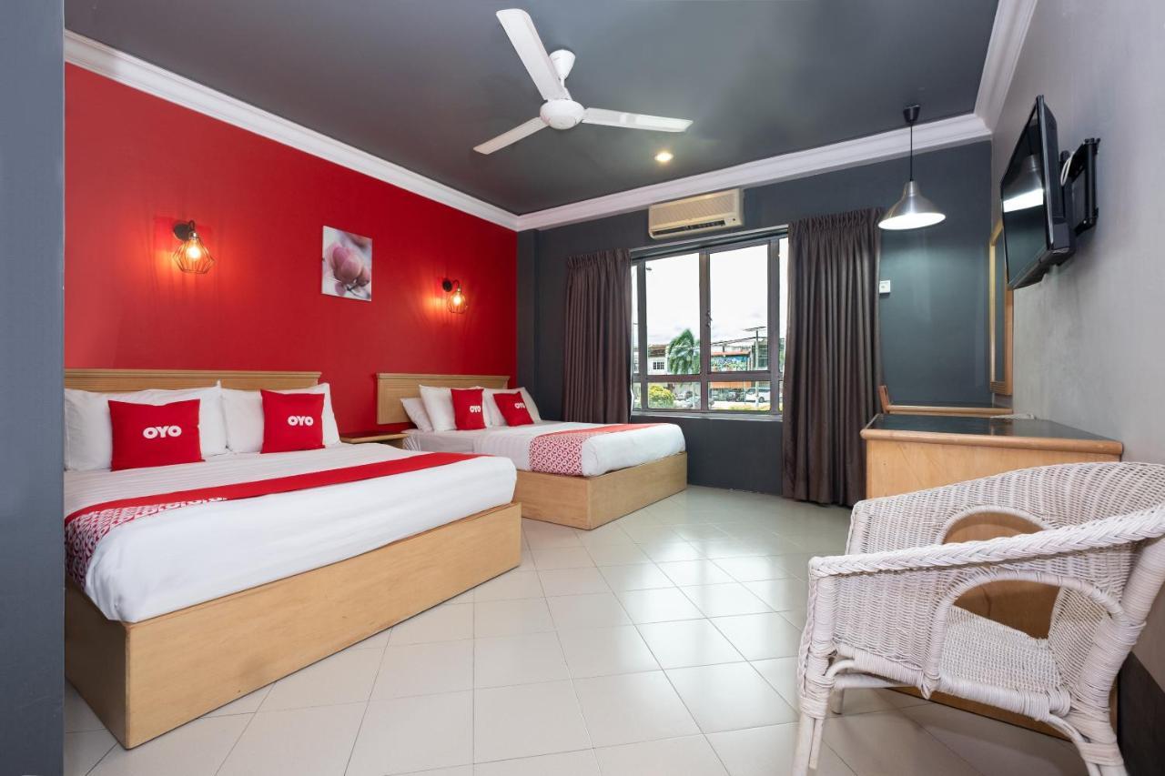 โอโย 90050 วี โฮเทล Hotel เตลุคอินทัน ภายนอก รูปภาพ