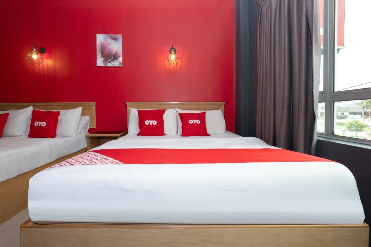 โอโย 90050 วี โฮเทล Hotel เตลุคอินทัน ภายนอก รูปภาพ
