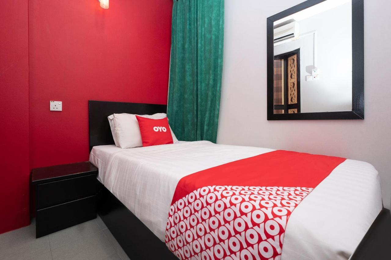 โอโย 90050 วี โฮเทล Hotel เตลุคอินทัน ภายนอก รูปภาพ