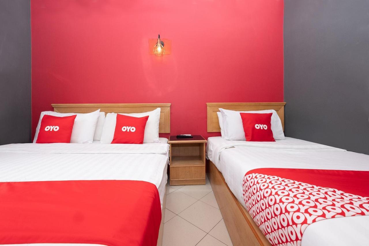 โอโย 90050 วี โฮเทล Hotel เตลุคอินทัน ภายนอก รูปภาพ