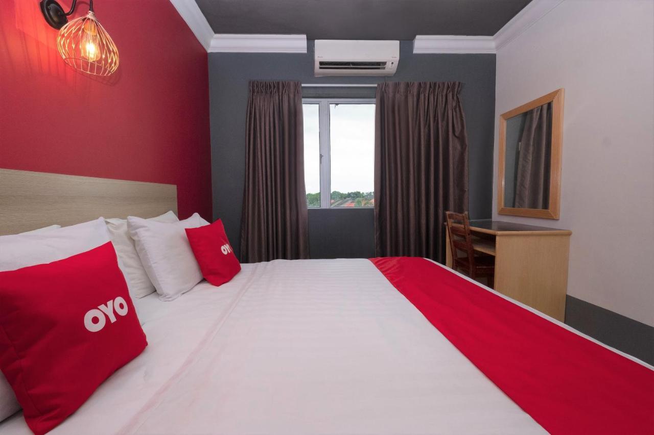 โอโย 90050 วี โฮเทล Hotel เตลุคอินทัน ภายนอก รูปภาพ