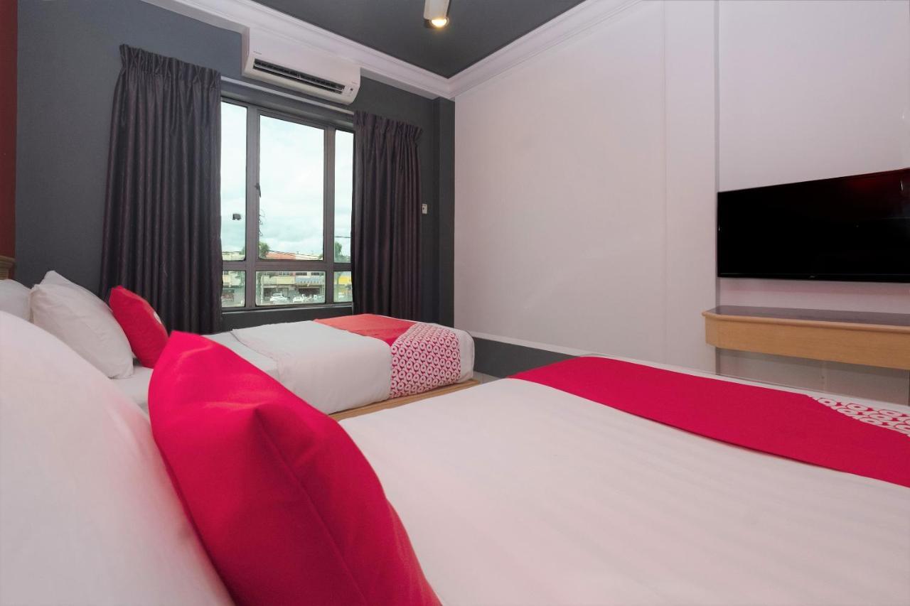 โอโย 90050 วี โฮเทล Hotel เตลุคอินทัน ภายนอก รูปภาพ
