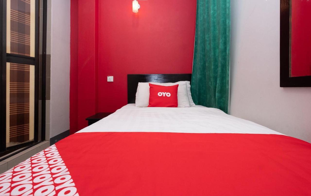 โอโย 90050 วี โฮเทล Hotel เตลุคอินทัน ภายนอก รูปภาพ